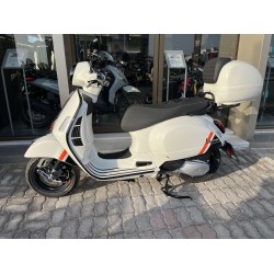 VeVespa GTS 300 HPE Supersport 2022